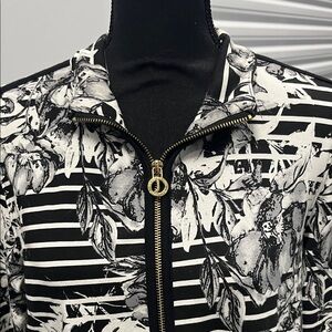 Stylish Black and White woman zipper closure with pockets Jones, New York Jacket